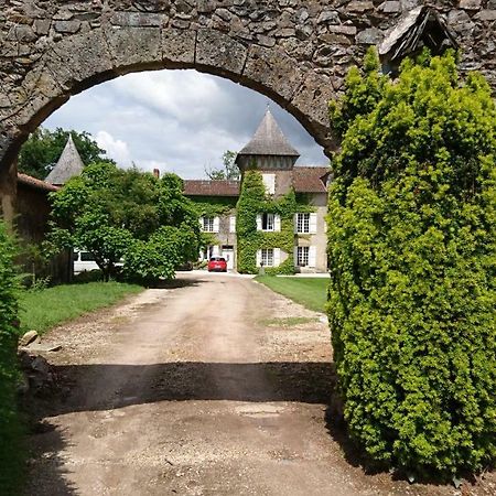 Pierre Deluen Domaine De La Grange De Quaire Bed & Breakfast Chassenon Dış mekan fotoğraf