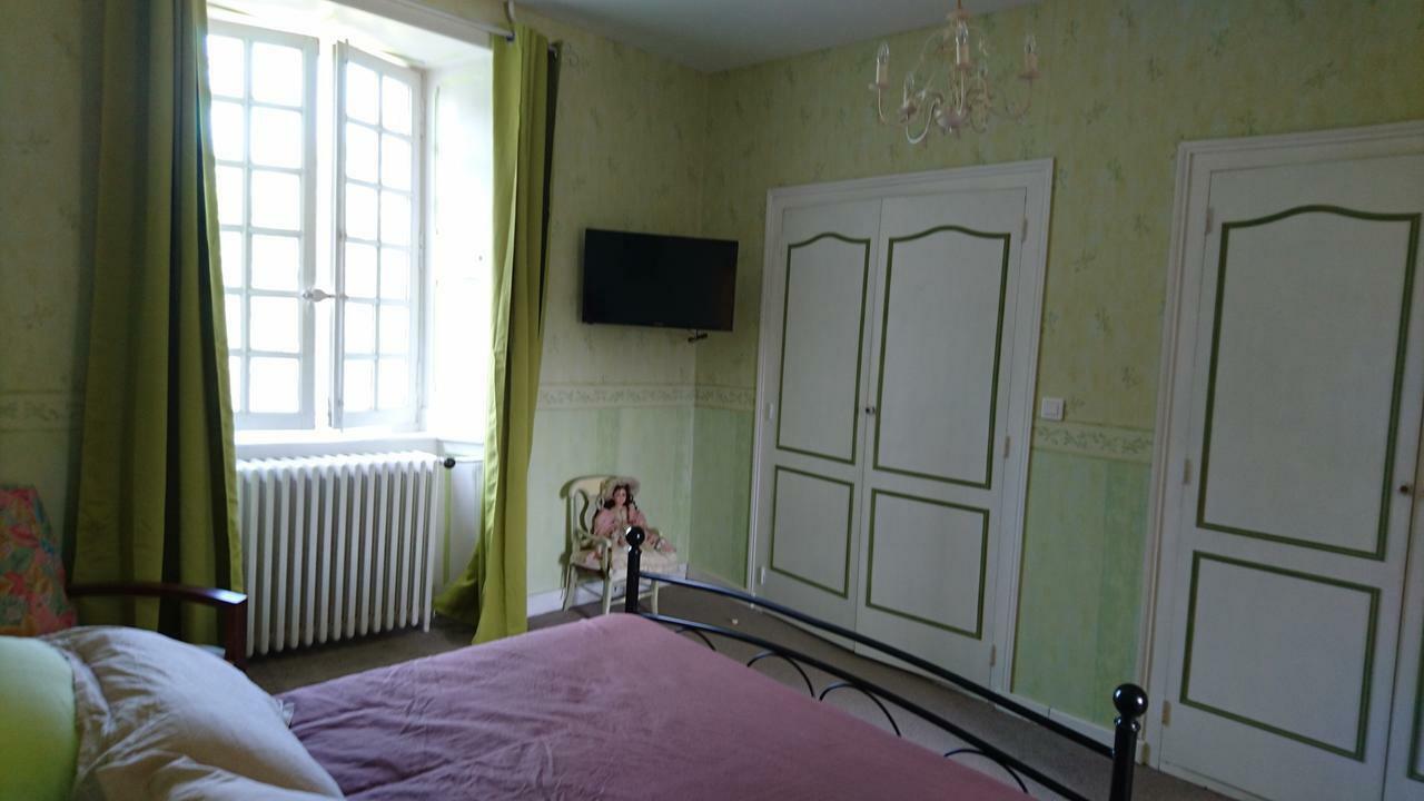 Pierre Deluen Domaine De La Grange De Quaire Bed & Breakfast Chassenon Dış mekan fotoğraf
